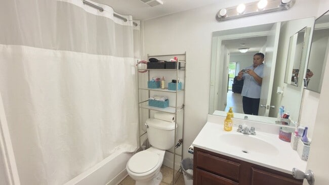 Photo - 7610 Westwood Dr Unidad 109