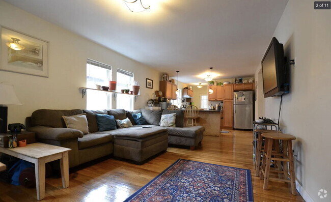 Building Photo - 216 Arlington St Unit U2 Rental