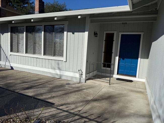 Building Photo - Single Level House - Rincon Valley - 3bd 2ba - 1788 Square Feet of Living Space