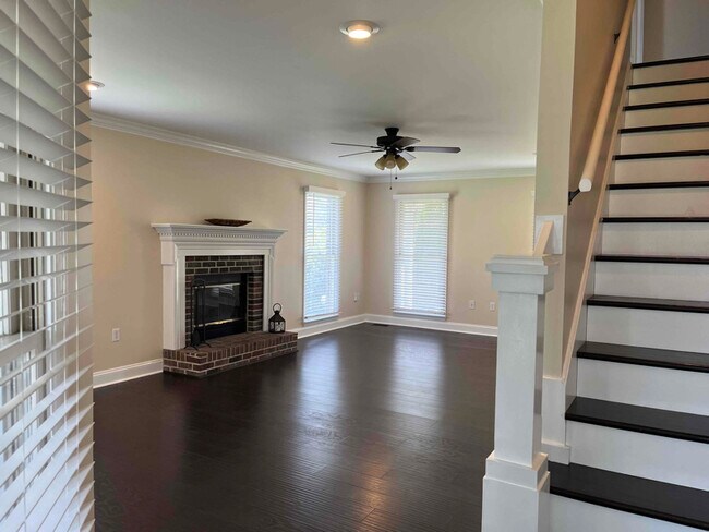 Photo - 107 Old Mill Cir