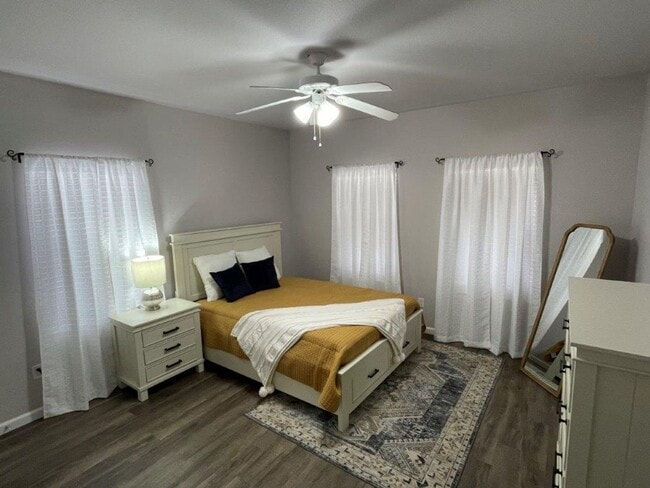 Photo - Spacious 2/2 Condo Minutes from Campus. Fu...
