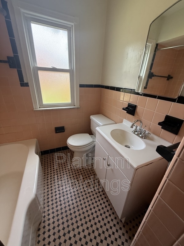 Photo - 1115 Villaview Rd