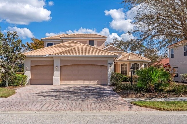 Photo - 650 Crane Prairie Way