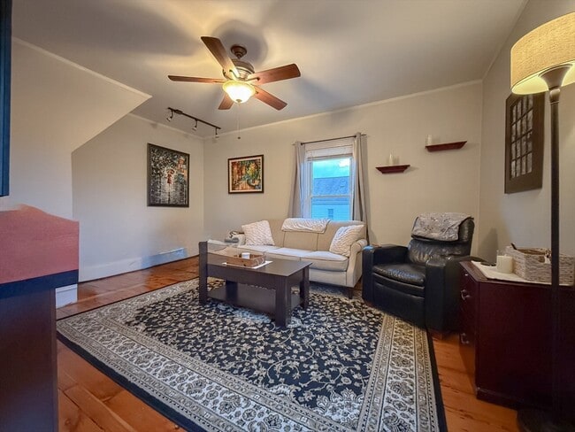 Photo - 173 Elm St Unit 2