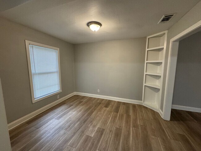 Photo - Central Waco Home