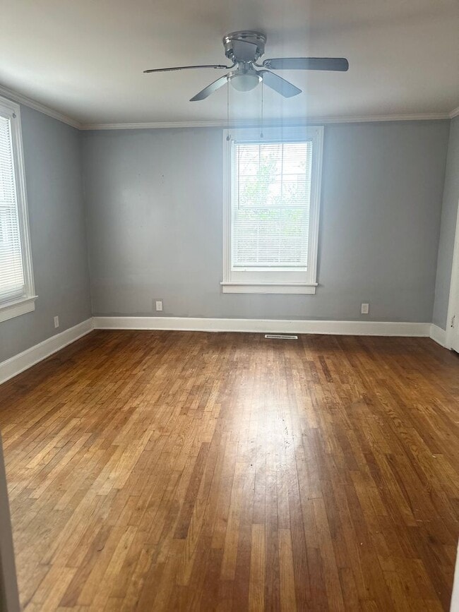 Photo - 536 Heard Ave