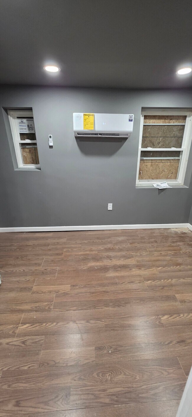 Photo - 120 S Carlton St