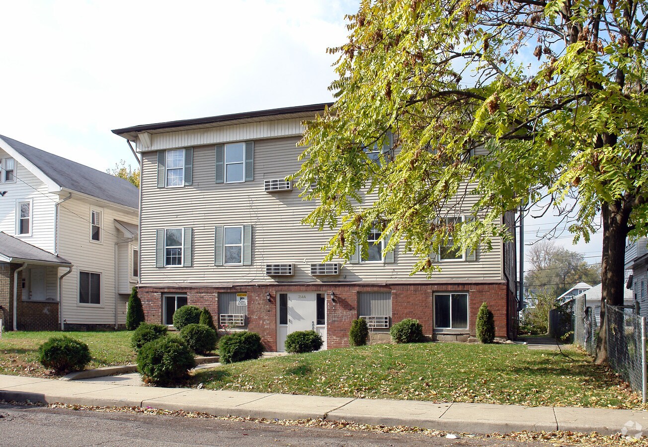 Carrollton Apartments - Carrollton Apartments