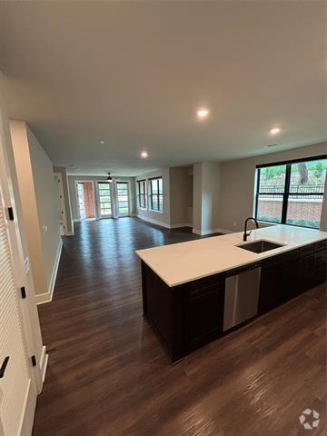 Building Photo - 3255 Carlisle St Unit 2107 Rental