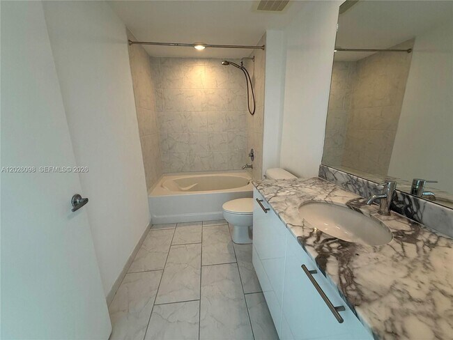 Photo - 951 Brickell Ave Unit 3703