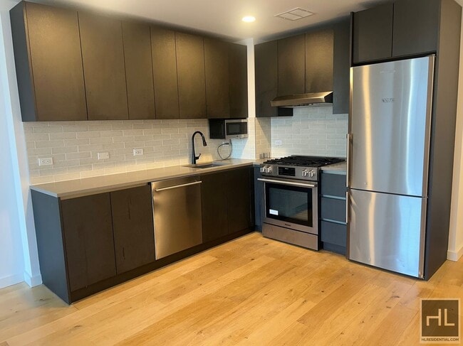 Building Photo - NORTHERN BOULEVARD Rental