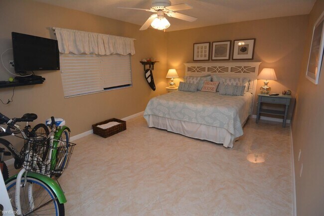 Photo - 2 br, 2 bath Condo - 30 Pelican Pointe Dr ... Unit # 1020