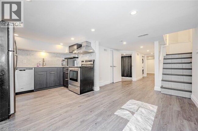 Photo - 74 Cathcart St