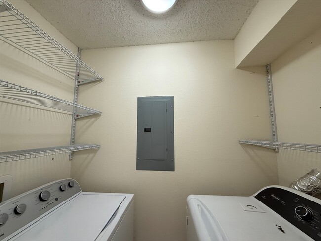 Photo - 3837 Tanglewilde St Unit 3837