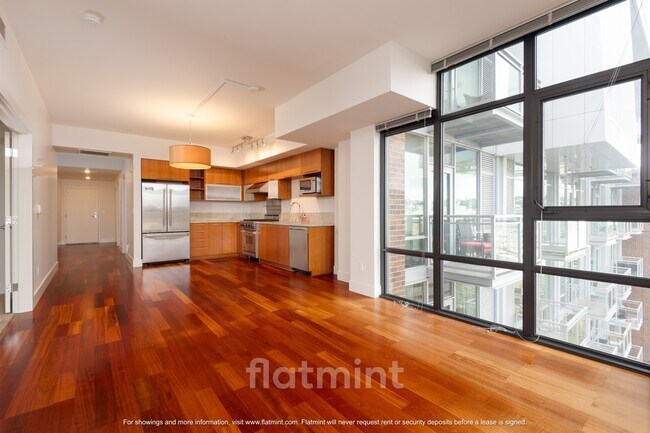 Photo - 2911 2nd Ave