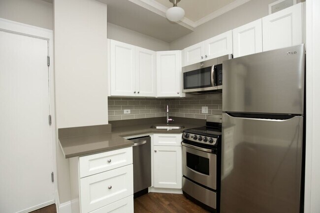 Photo - 817 W Lakeside Pl Unit 203