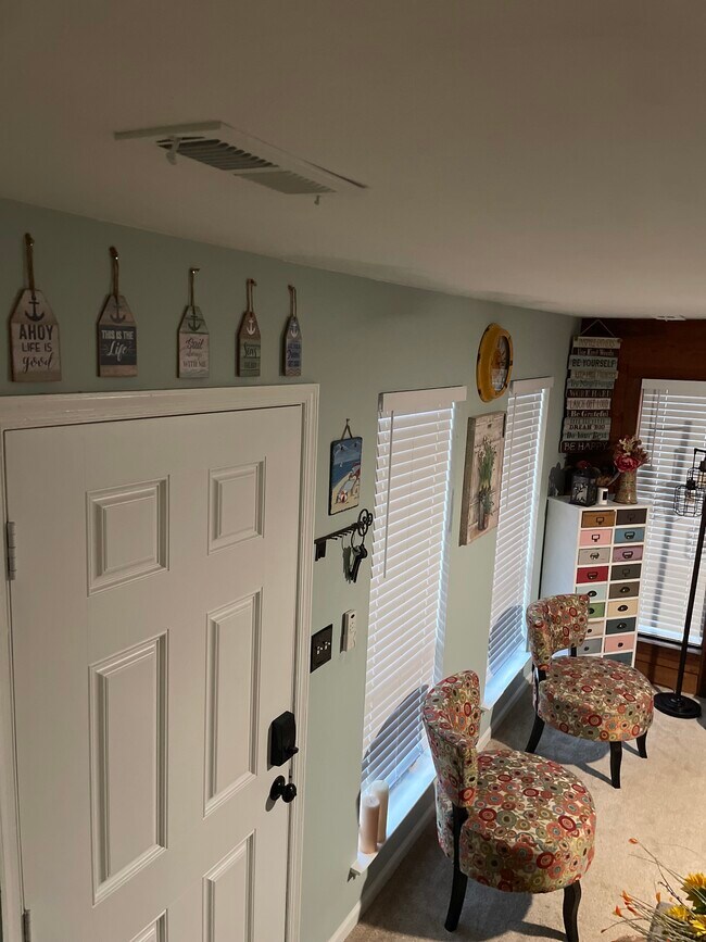 Photo - 4726 Hollis Rd