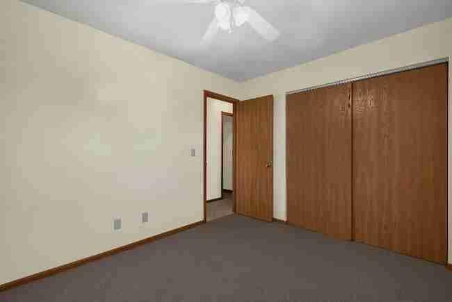 Photo - 657 E Crest Dr Unit b