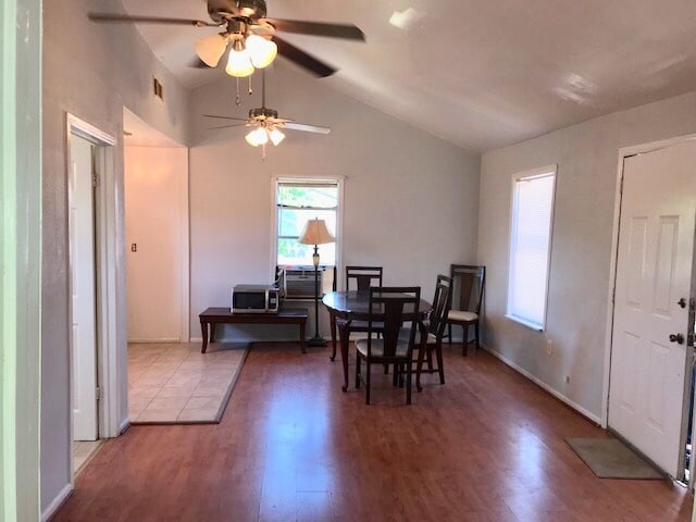 Photo - 2218 Isabella St