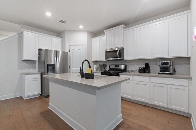 Photo - 6113 Dumfries Ln