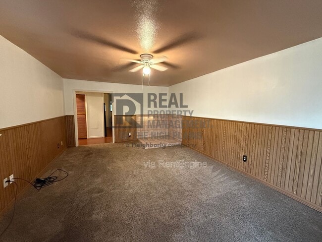 Building Photo - 103 Caliche St