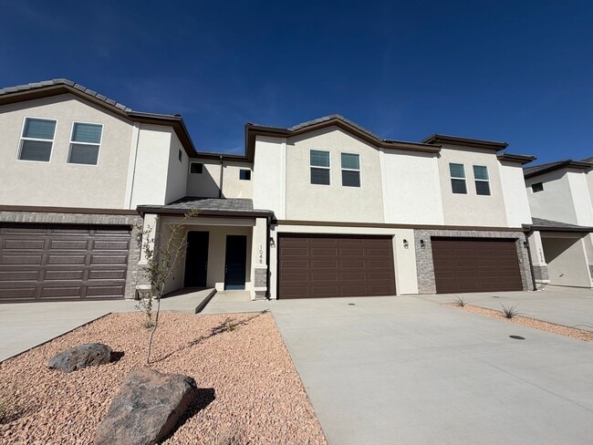 Building Photo - BRAND NEW TOWNHOME FOR RENT!