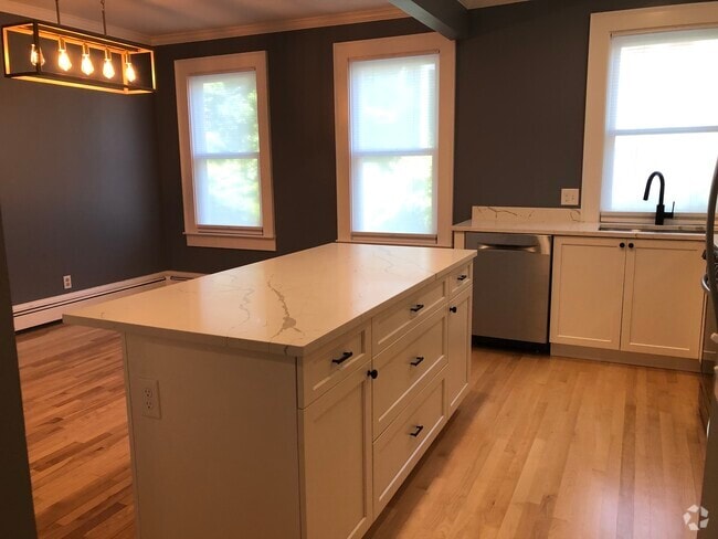 Kitchen Island and Dining Area - 231 Broadway Unit 4 Rental