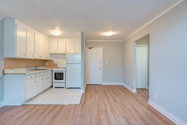 Photo - 8 Hector Ave