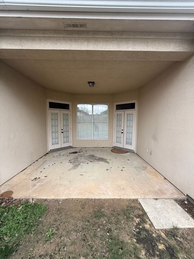 Photo - ** 4 Bed 3 Bath located in Deer Creek ** Call our self showing number to schedule a tour 334-366-...
