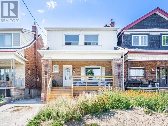 Photo - 186 Westmount Ave