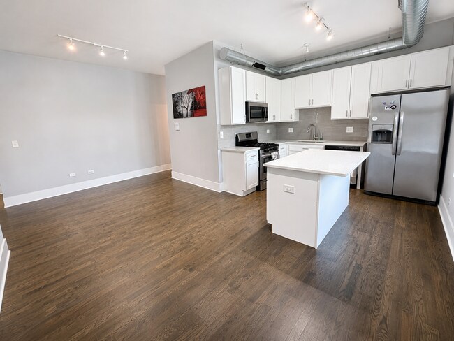 Photo - 1044 W 18th St Unit #3R