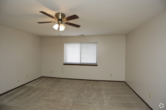 Trianon Apartments & Townhomes
