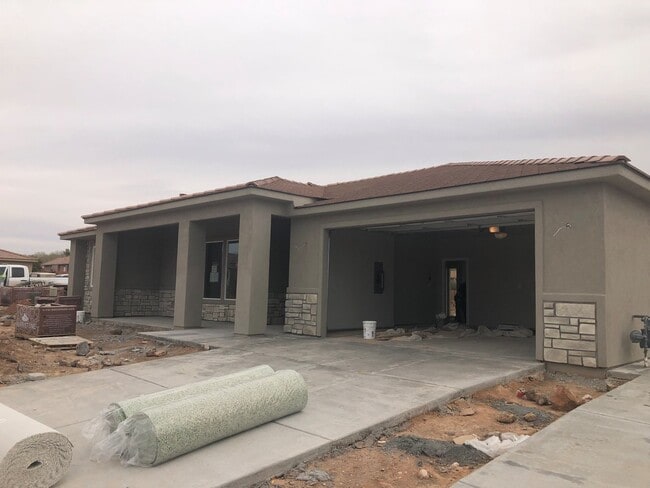 Building Photo - Beautiful Sky Ridge Home