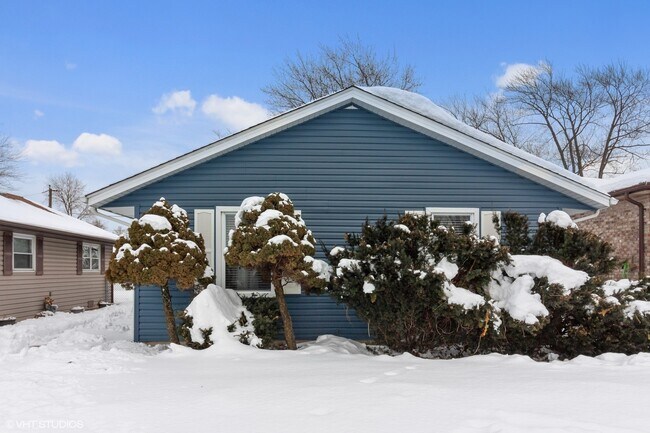 Photo - 16713 Highview Ave