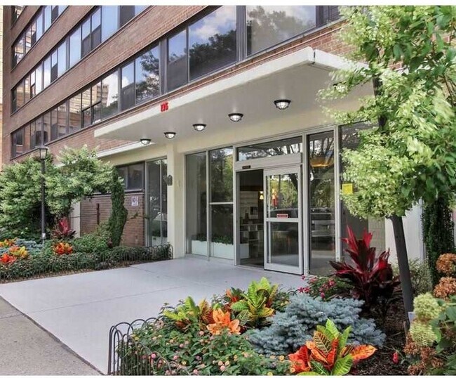Photo - 135 Montgomery St Apartments Unit 8G