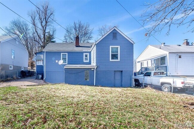 Building Photo - 5736 Gaylord Dr Rental