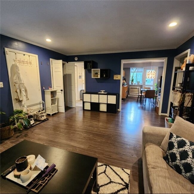 Photo - 2450 East Ave