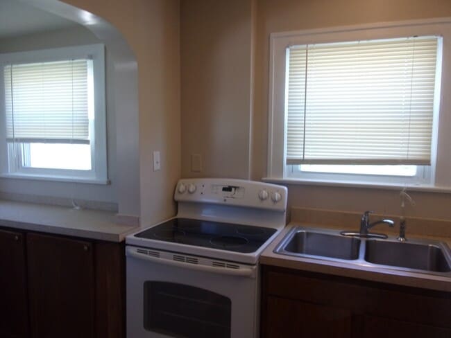 Photo - 2810 Northland St