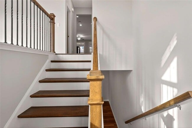 Photo - 3960 Redwood Dr