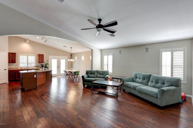 Photo - 22463 Dietz Dr