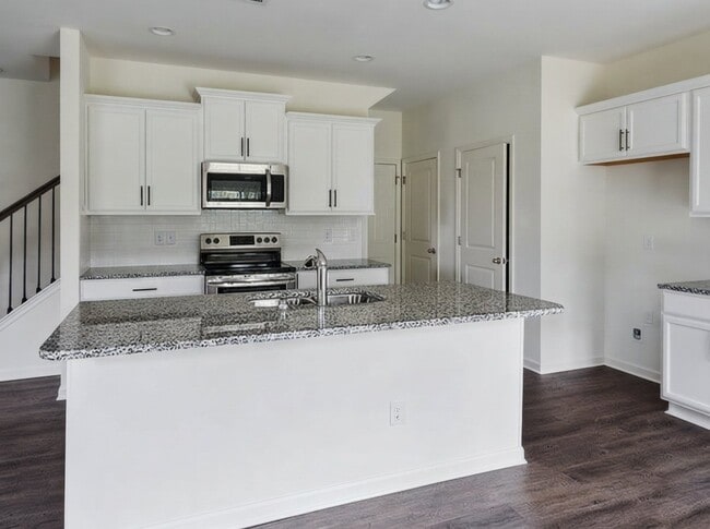 415 Golden Villas Dr