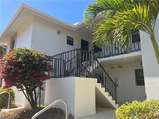 Building Photo - 513 Lake Louise Cir Unit 202