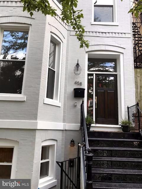 Photo - 458 M St NW Townhome