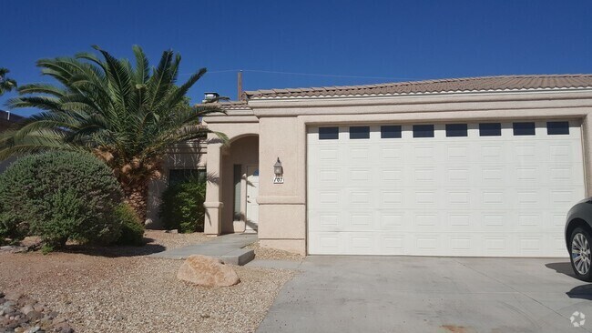 Building Photo - 3760 Hiawatha Dr Unit 101 Rental