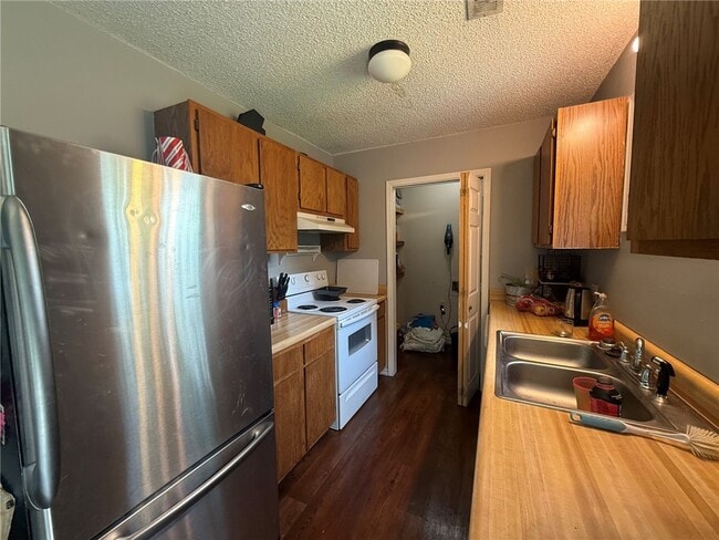 Photo - 2110 Emma Ave
