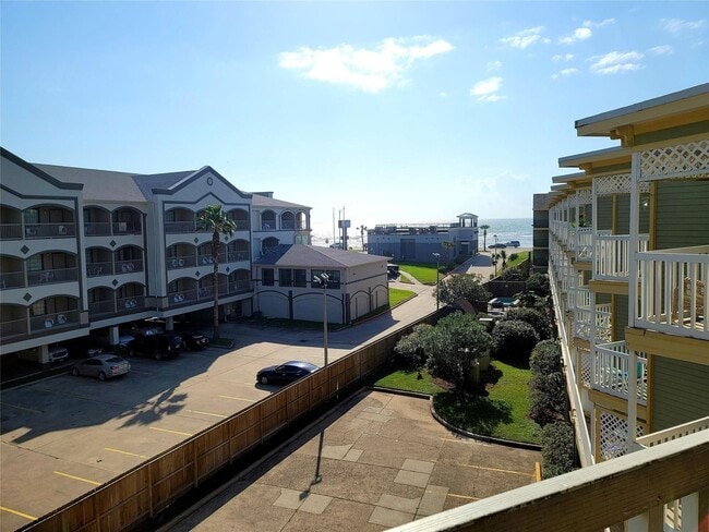 Building Photo - 6300 Seawall Blvd Unit 3326