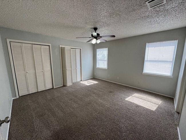 Photo - Spacious Townhome