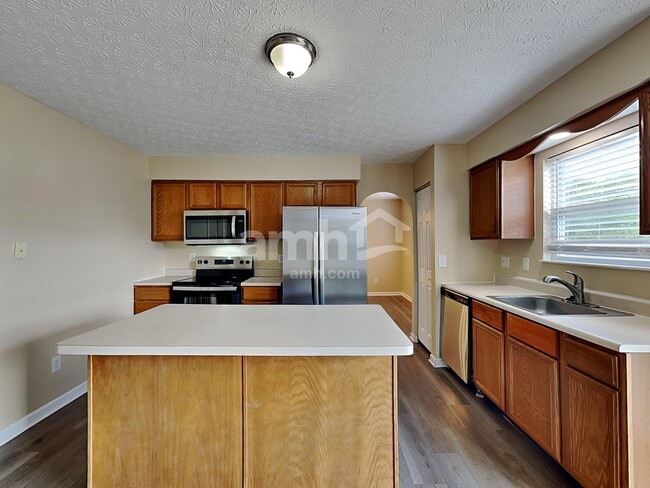 Photo - 352 Pinecrest Ct