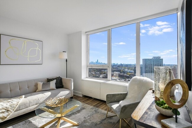 Photo - 3930 N Pine Grove Ave Unit 2308