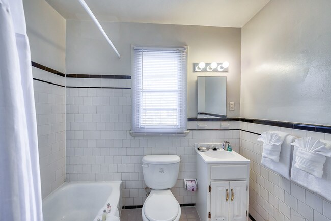 Photo - Fordleigh Apartments